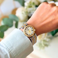 ساعة نسائية مميزة لونين مينا ابيض F120