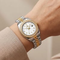 ساعة نسائية فاخرة ستيل لونين مينا ابيض