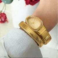 ساعة نسائية لفة ثعبان ذهبي مينا ذهبي V10066
