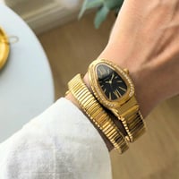 ساعة نسائية لفة ثعبان ذهبي مينا اسود V10066