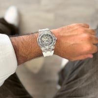 الساعة الشفافة سير ابيض ومينا اسود ⭐️⭐️⭐️⭐️