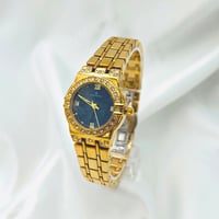 ساعة نسائيه حذابة - ( Diamond Blue )10-6