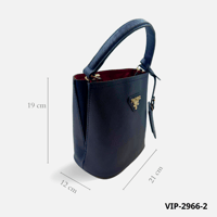 شنطة نسائية مميزة لون كحلي