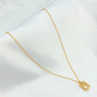 سلسال مميز ذهبي