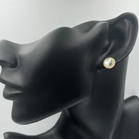 حلق كرستال ذهبي