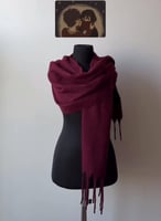 شال شتوي مطرز بالاسم