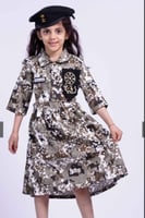 تنوره مع بلوزه عسكري يوم تأسيس