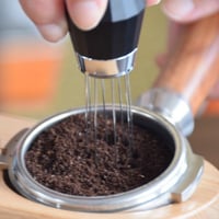 مفكك تكتلات القهوة | Needle Coffee