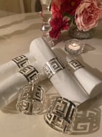 مسكات مناديل