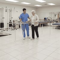 متوازي المشي القابل للطي