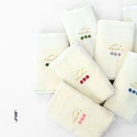 سجادة صلاة ( الجيب )مطرزة يدوياً