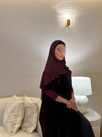 عباية مخمل عنابي غامق مع أكمام سترتش نص كلوش