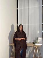 عباية كريب مكسر نص بشت بني