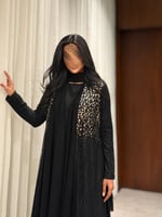 عباية دانتيل تركي مقصب اسود مع ذهبي كلوش