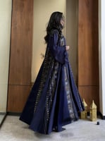 عباية كريب كحلي مع كسرات تل وشيفون مشغول شك وتطريز...