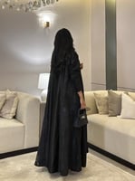 ‎ عباية تفتة تايواني مع اورجانزا اسود مبطن القصة ك...