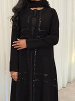 عباية كريب اسود فاحم مع مربعات شك