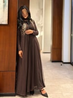 عباية دانتيل تركي مقصب بني مع ذهبي كلوش