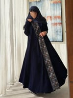 عباية مخمل كحلي مع شك وتطرير هندي تربل كلوش