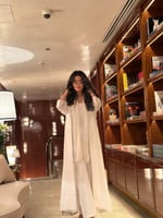 عباية لنن هندي اوف وايت مع لنن هندي مشغول