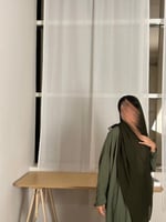 عباية كريب مكسر نص بشت زيتي