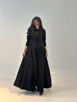 عباية كريب سيراميك مع دانتيل مشغول