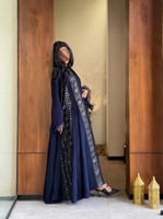 عباية كريب كحلي مع كسرات تل وشيفون مشغول شك وتطريز...