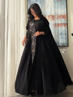 عباية كريب أسود مع شك وتطرير هندي تربل كلوش