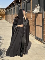 عباية بلاك بيري أسود مع شانتون أسود وذهبي