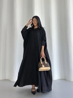 ‎عباية دانتيل مقلم مشغول بخرز اسود نص بشت