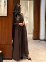 عباية دانتيل تركي مقصب بني مع ذهبي كلوش