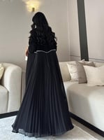 عباية كريب اسود مع شيفون مكسر ولولو ابيض ‏‎‏‎