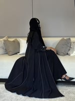 ‏‎عباية كريب تايواني نص كلوش مع قيطان بنفسجي وكم و...