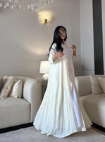 عباية كريب امريكي أصفر فاتح مع كلفة ورد ابيض