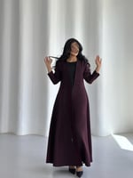 عباية جوخ عنابي غامق مع كلفة تطريز