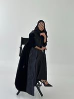 A Lineعباية جاكار مع مخمل واقف