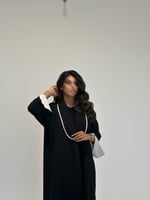 عباية كريب سي واي اسود وبيج