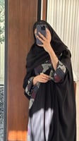عباية سيراميك اسود مع تطريز هندي القصة بشت