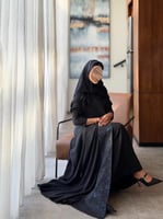 عباية جاكار تركي رمادي غامق بنقشة مرشوشة (سبلاش)