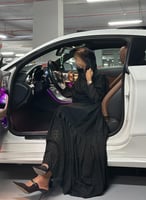 عباية كتان اسود مع كسرات كتان مخرم