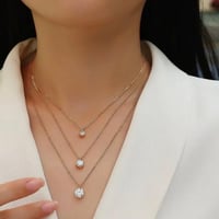 سلسال فضه ومويسانيت مطلية بالذهب