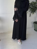 عباية نص كلوش بطقطق واكمام دانتيل -قماش انترنت