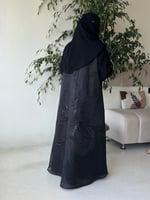 عباية نص كلوش بقماش كريب الاناقة مع طرحة