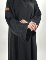 عبايه نص كلوش طقطق قماش الإنترنت مع طرحه