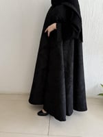 عبايه كلوش قماش جاكارا واقف طقطق كامل كم قلاب مع ط...