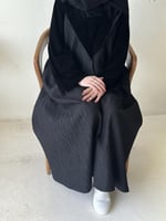 عبايه طقطق قماش جاكارا و مخمل مع طرحه