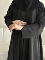 عبايه كلوش جاكارا طقطق مع طرحه طرف