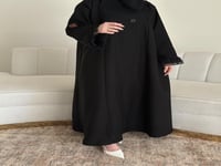 عباية نص كلوش كريب الأناقة و دانتيل مع طرحة- 2 طقط...