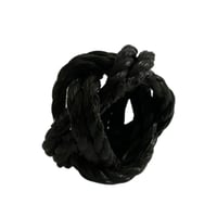 عقدة منديل أسود