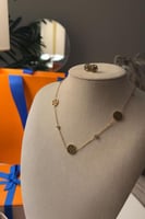 سلسال توري بورش مع حلق